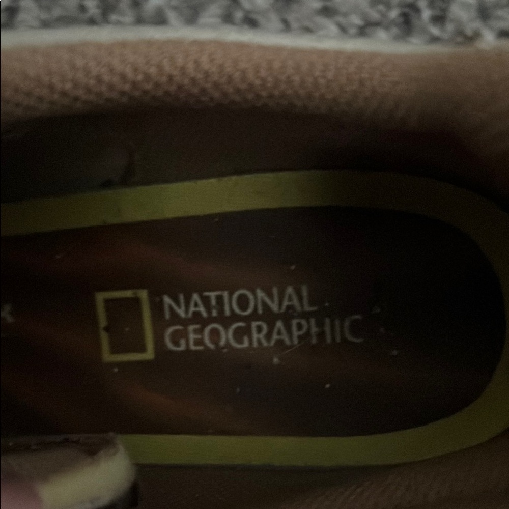 Reebok National Geographic Size 11 - Picture 2 of 2